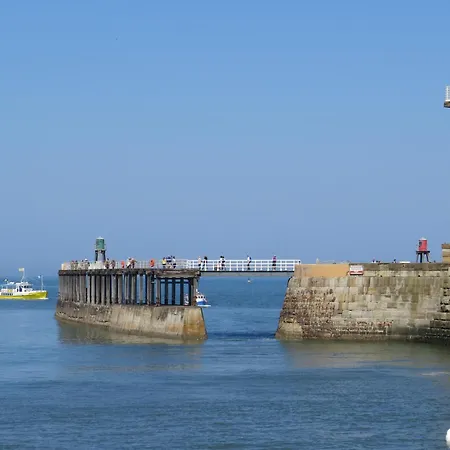 Railway Sleepers Γουίτμπι